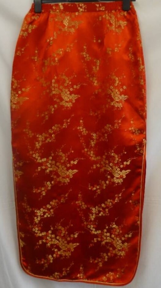 O.d.e Traditional Skirt Floral Gold  Red  Size: 12
