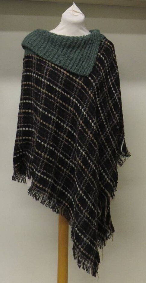 Viola Firenze Cape Top Black/green Size: One Size