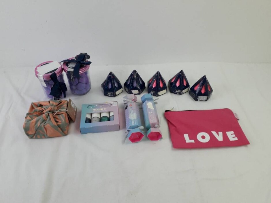 M&s 12pcs Heath And Beauty Bundle Bath Fizzers Cosmetic Bag Lip Gloss Nail Polish