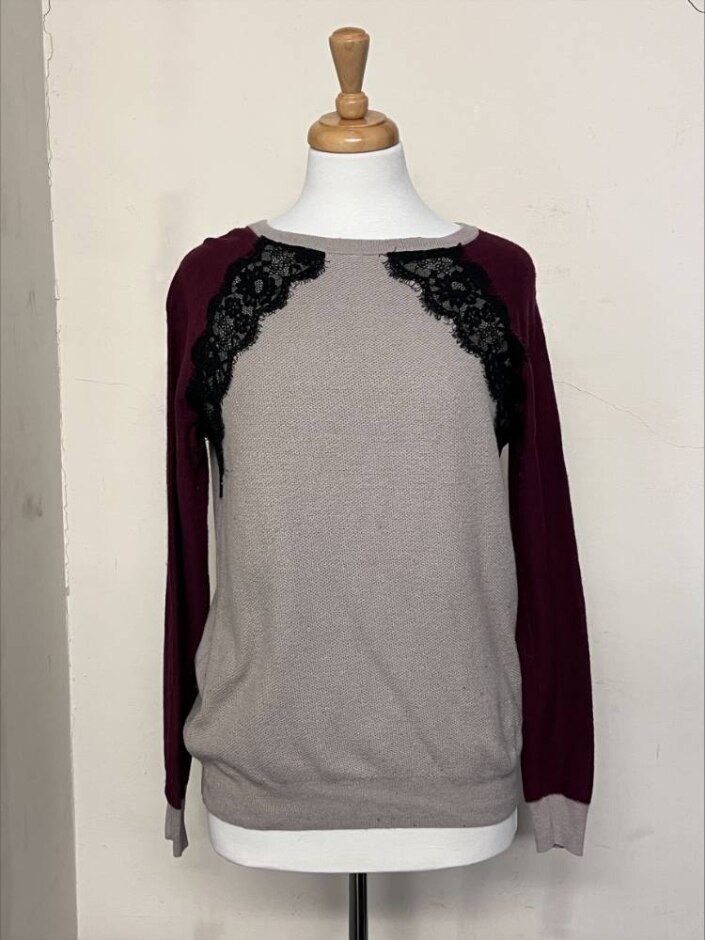 Next Jumper Beige/burgundy  Size: M