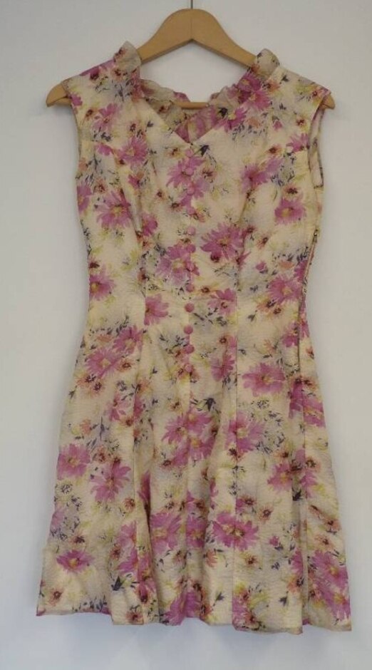 Vintage Floral Mini Dress Cream And Pink Size: Xs