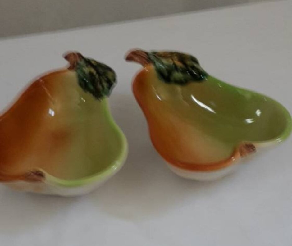 Pair Of  887 Pottery  Marked Jf  In The Shape Of A Pear