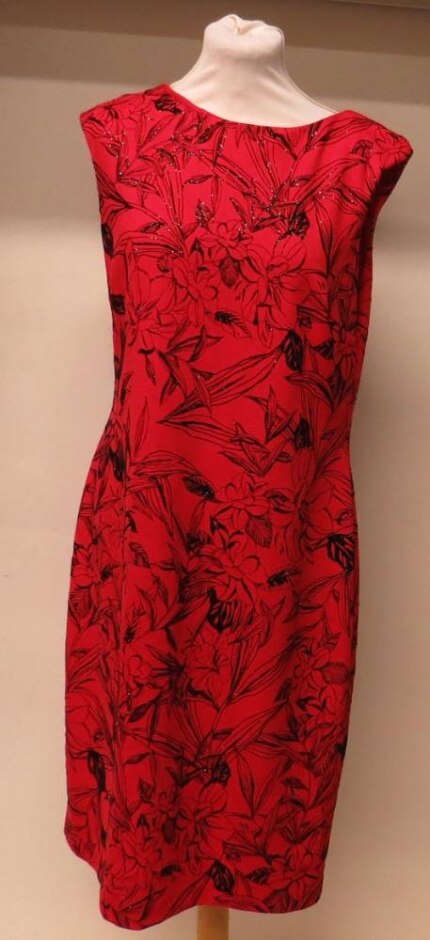 Roman Sleeveless Dress Black Pattern Red Size: 16