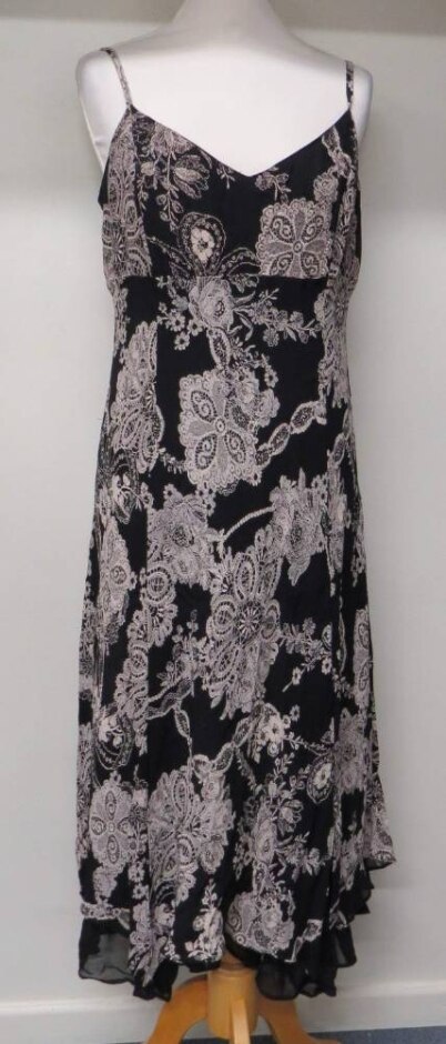 Wallis Black Dress With Patterns Black And White Size: 14