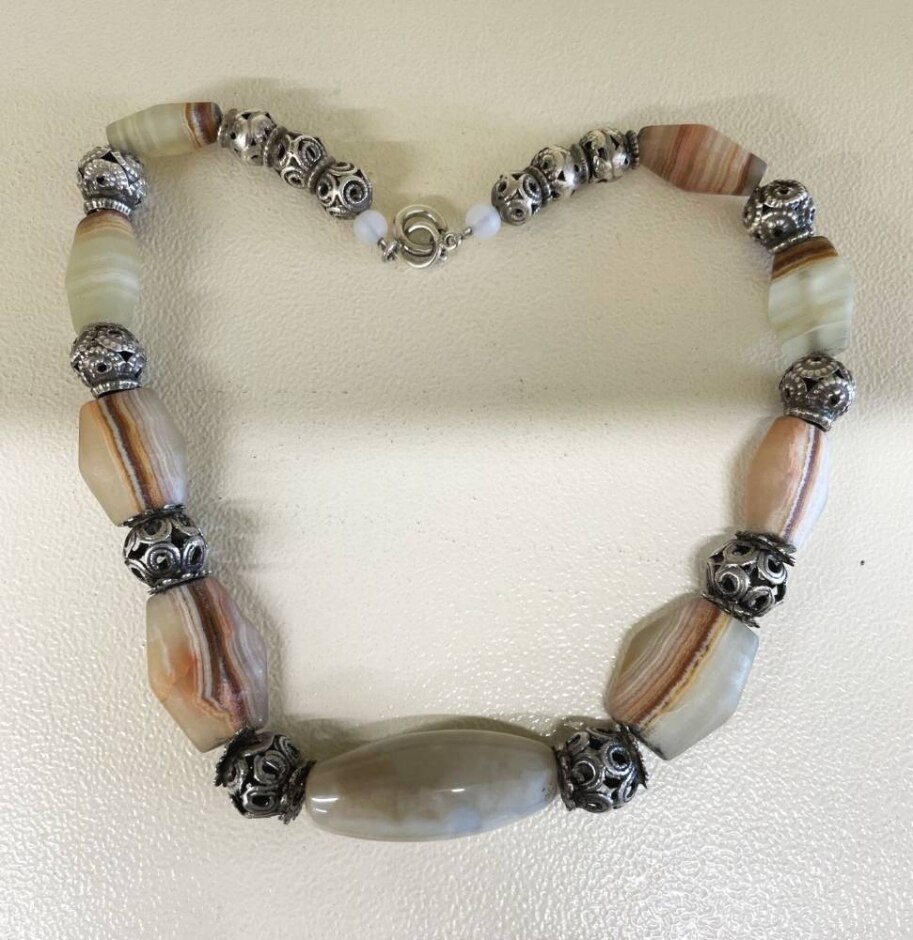 Suleiman Banded Agate Beaded Necklace. Very Good.