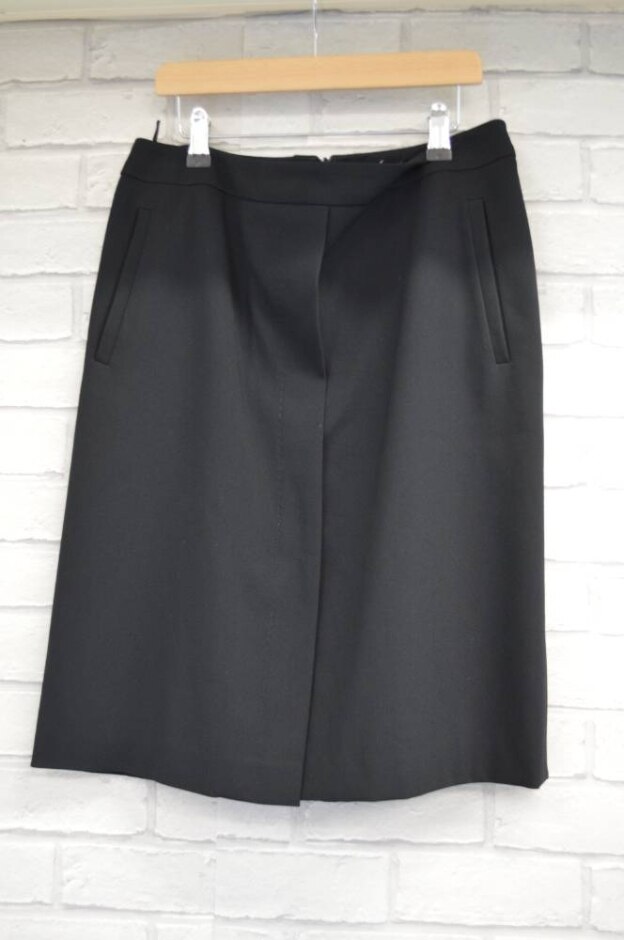 Max Mara Skirt  Black  Size: 10