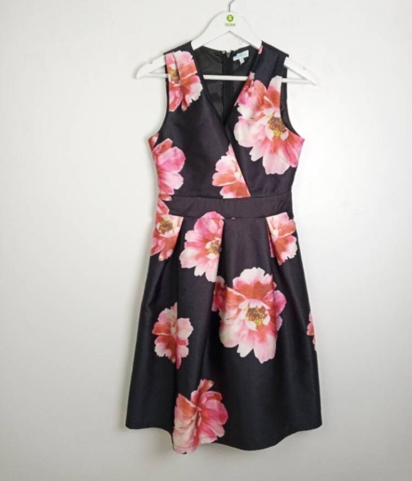 Blue Vanilla Floral Pleated Dress Black Pink Size: 8