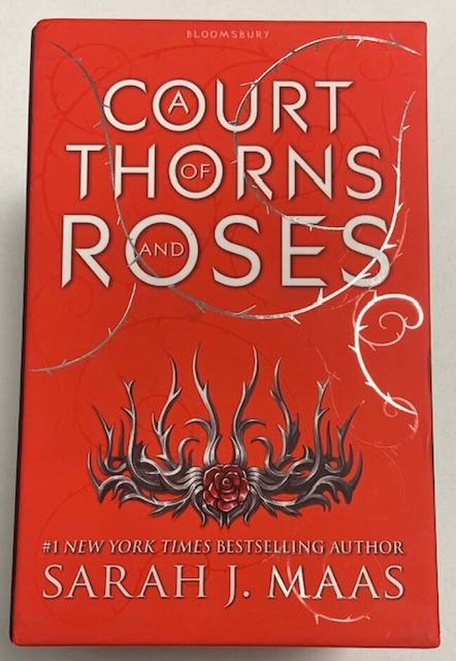 A Court Of Thorns And Roses Box Set (paperback)