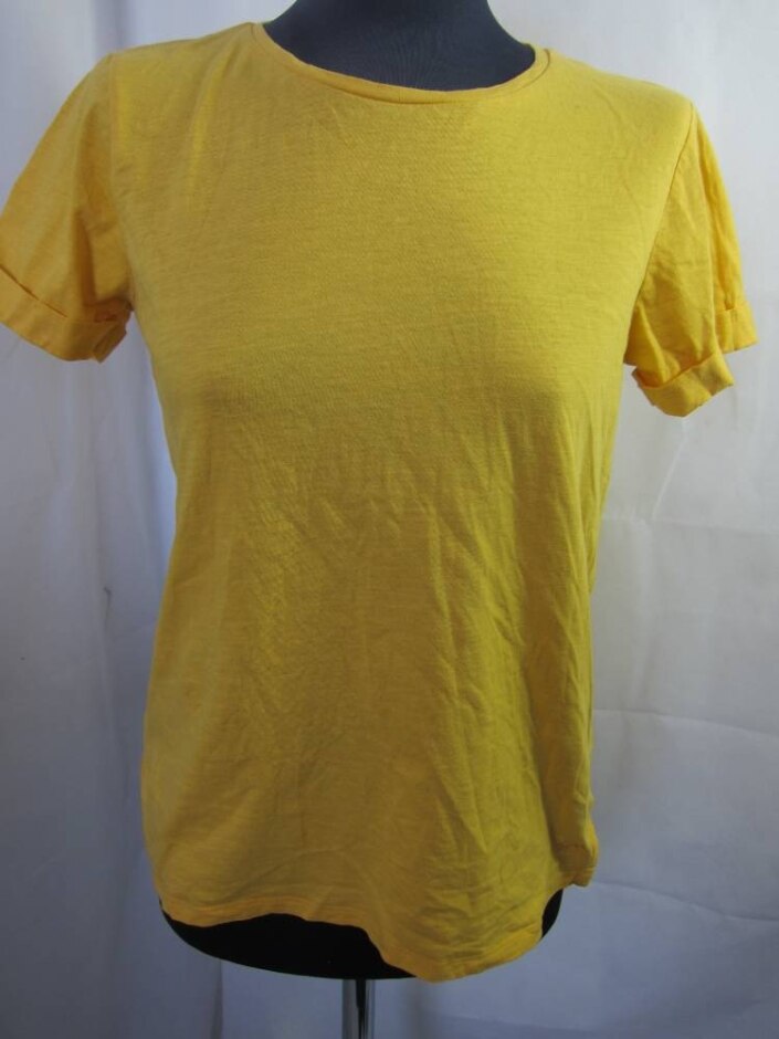 Crew Clothing T-shirt Yellow Size: 10