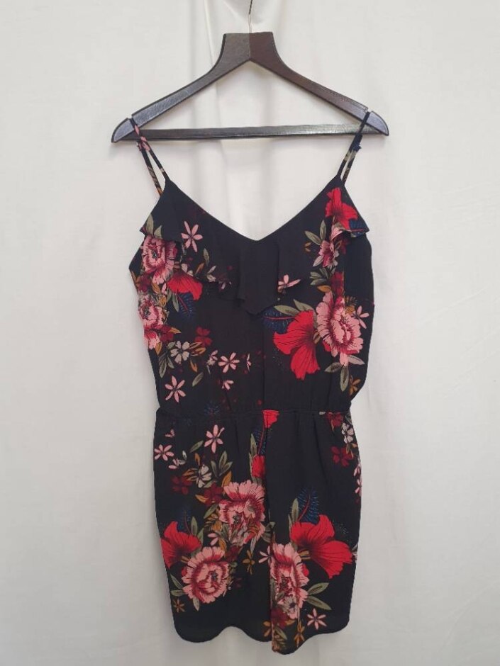 Quiz Floral Print Playsuit Black Mix Size: 16