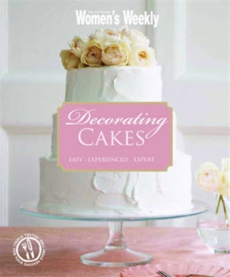 Decorating Cakes