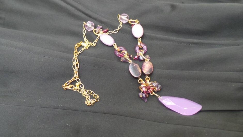 Avon Purple And Lilac Pendant Necklace On Vintage Effect Gold Toned Chain