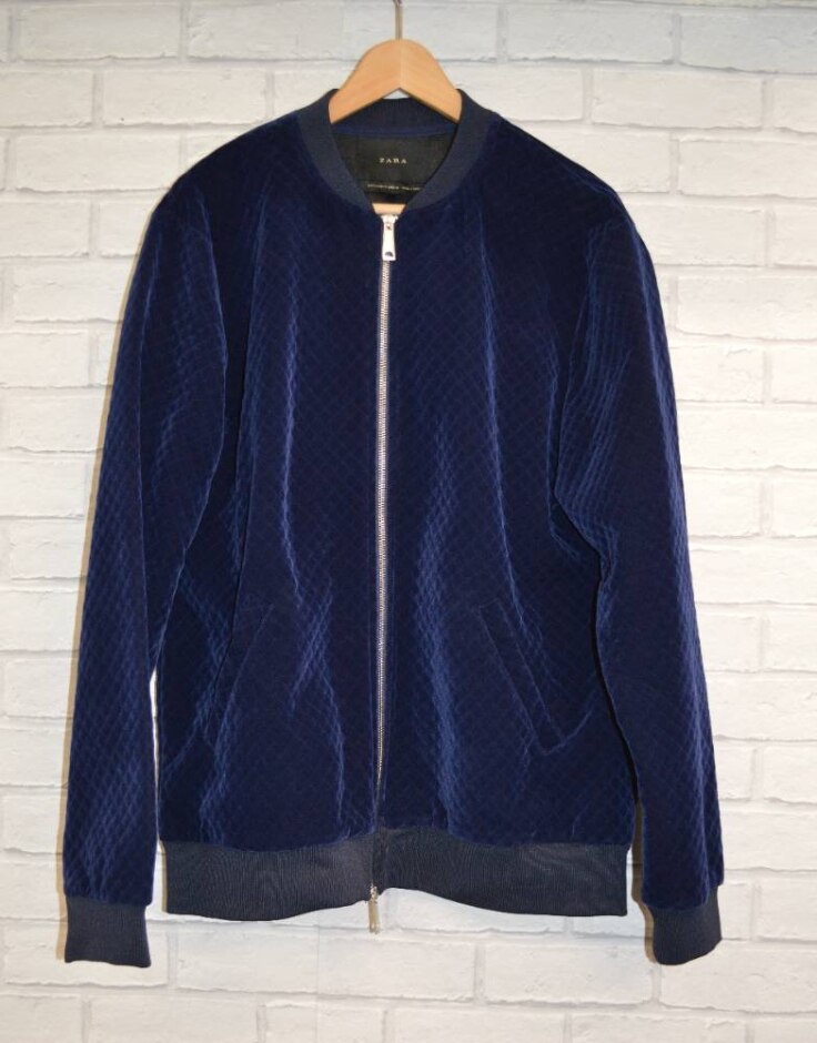 Zara  Quilted Velour Jacket  Blue  Size: Xl