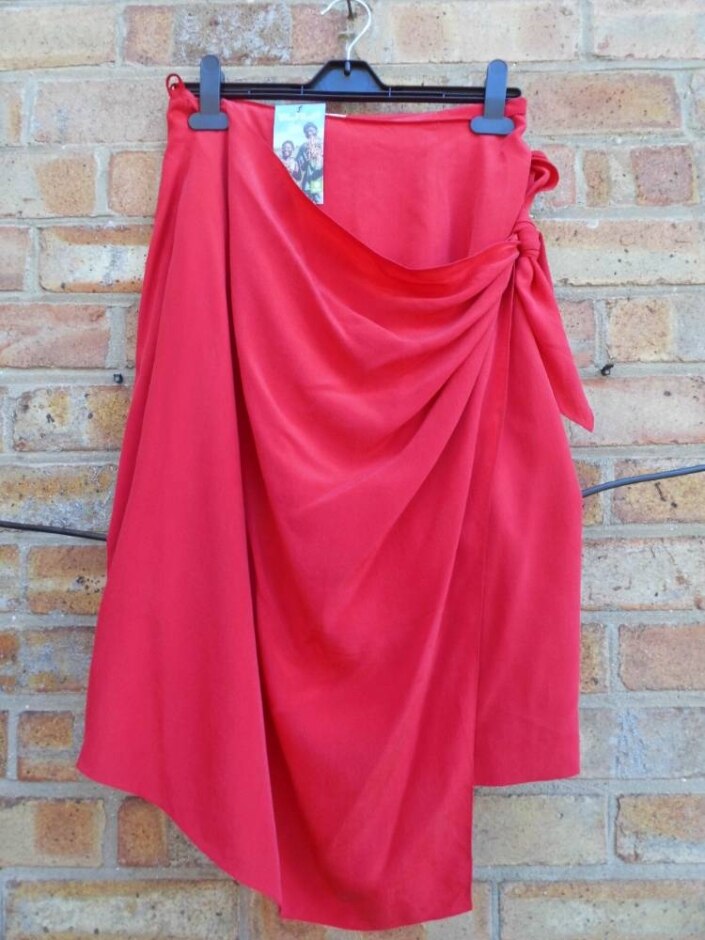 Harvey Nichols 100% Silk Wrap Skirt Red Size: 12