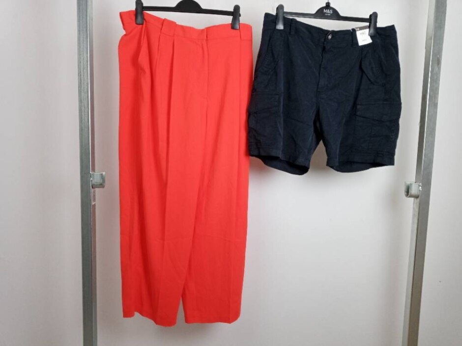 M&s Nwot Women's Cargo Shorts/ Pleat Front Trouser 2xpcs Red/black Size: 18