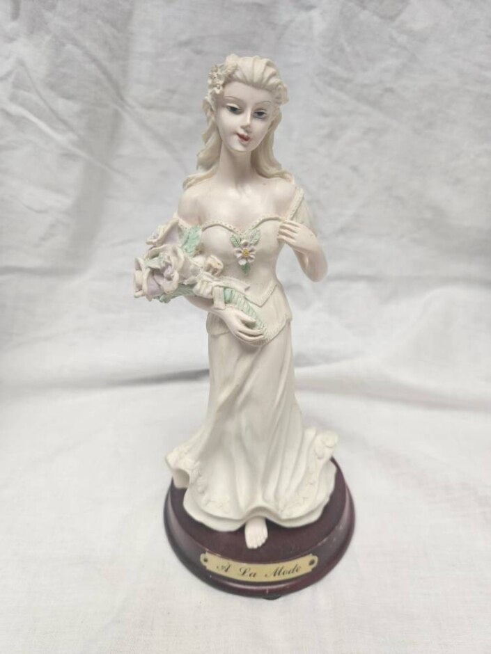 A La Mode, Lady With Flowers Figurine