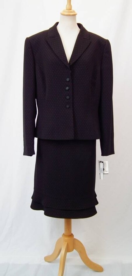 Tahari Smart Skirt Suit Black Size: 16