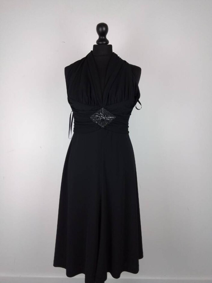 White House Black Market Women's Beaded Cocktail Dress Black Size: 6