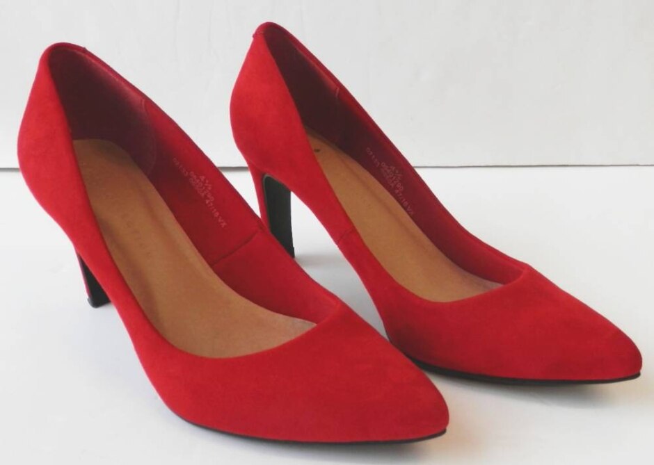 Vgc M&s Red Suede Pointed Toe Heels Size 4.5