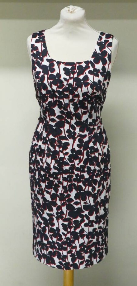 Precis Floral Dress White & Black Size: 10