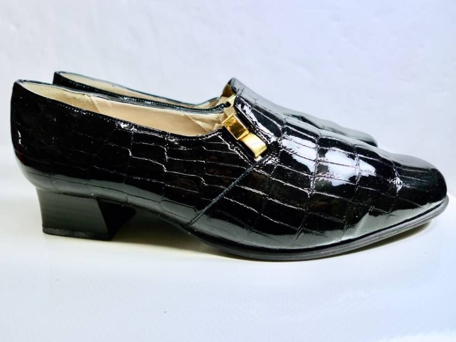 Brooke Leather Loafers Black Size 6