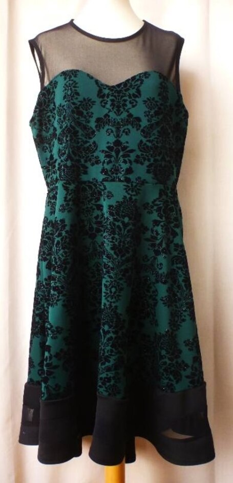 Quiz Flock Floral Mesh Yolk Dress Dark Green Size: 18