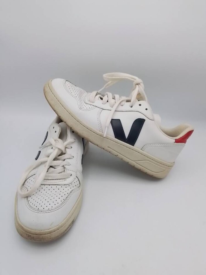 Veja V-10 Sneakers Women's Size 5