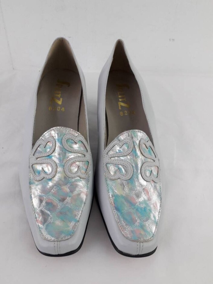 Splitz Blue Iridescent Front Heeled Slip On Loafers Size 7