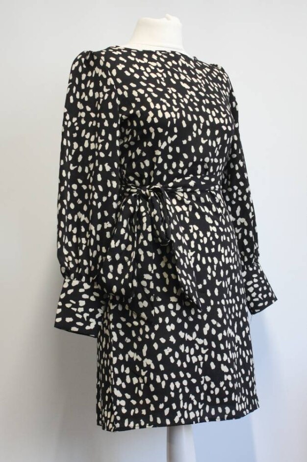 Boohoo Dress Black Polka Dot Size: 8