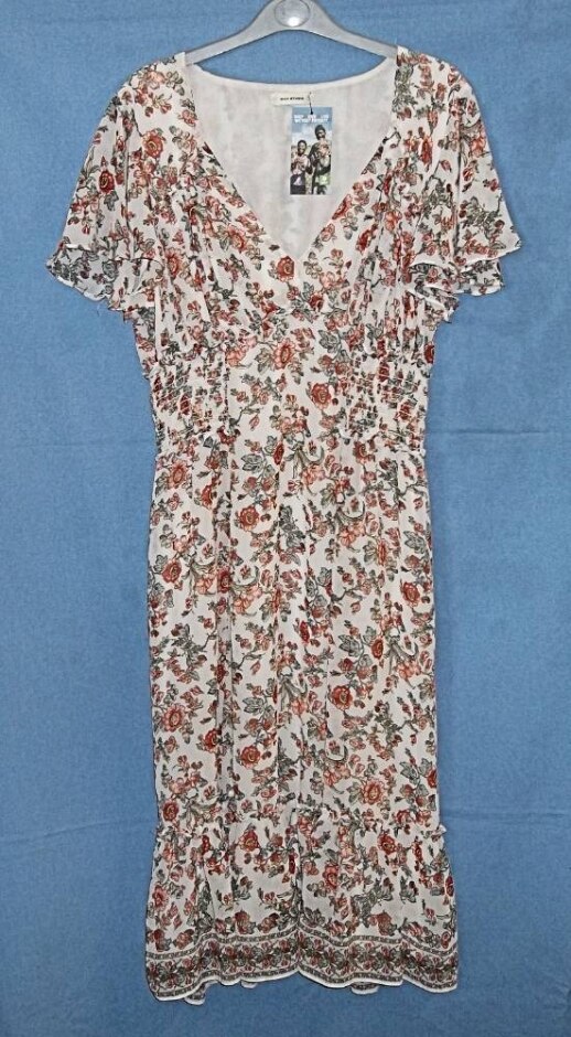 Max Studio Short Sleeve Floaty Dress Cream Floral Size: M
