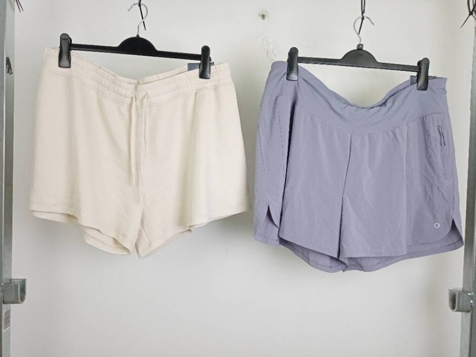 M&s Goodmove Women's 2xbundle Shorts Ivory Grey Size: 22