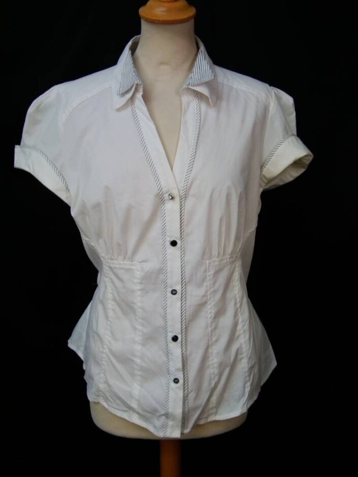 Next Blouse White Size: 18