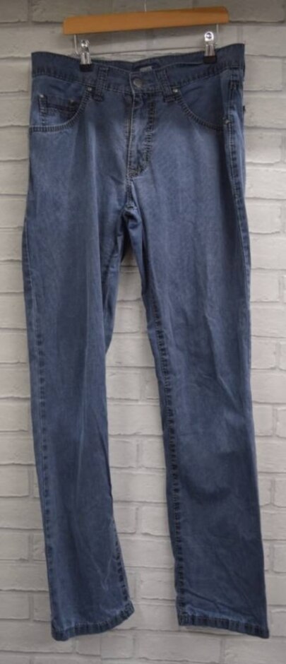Pioneer  Jeans  Blue  Size: 33