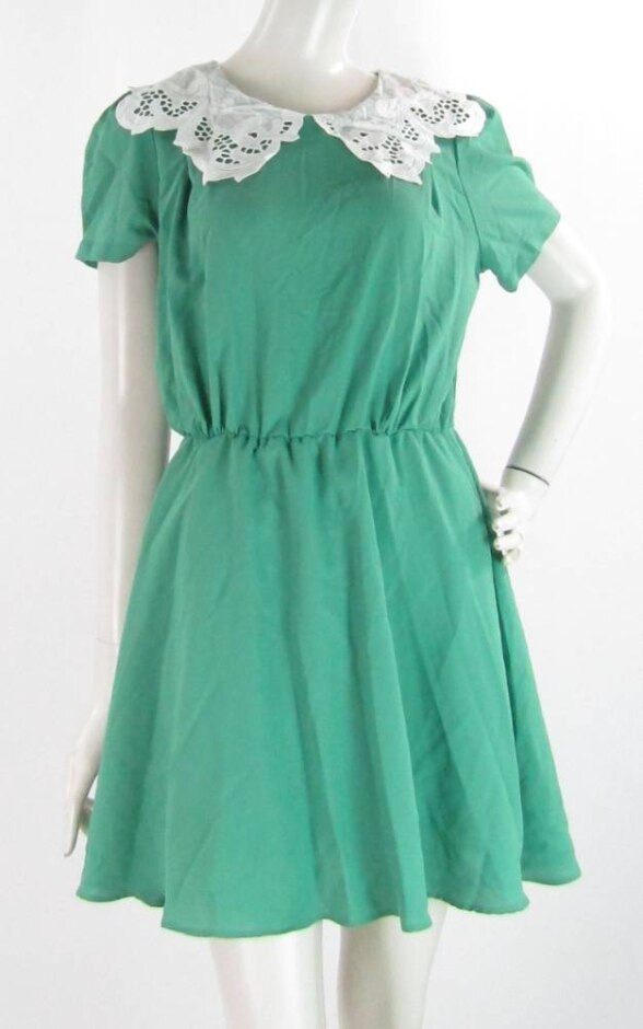 Darimeya Broderie Detail Midi Dress Green & White Size: 10