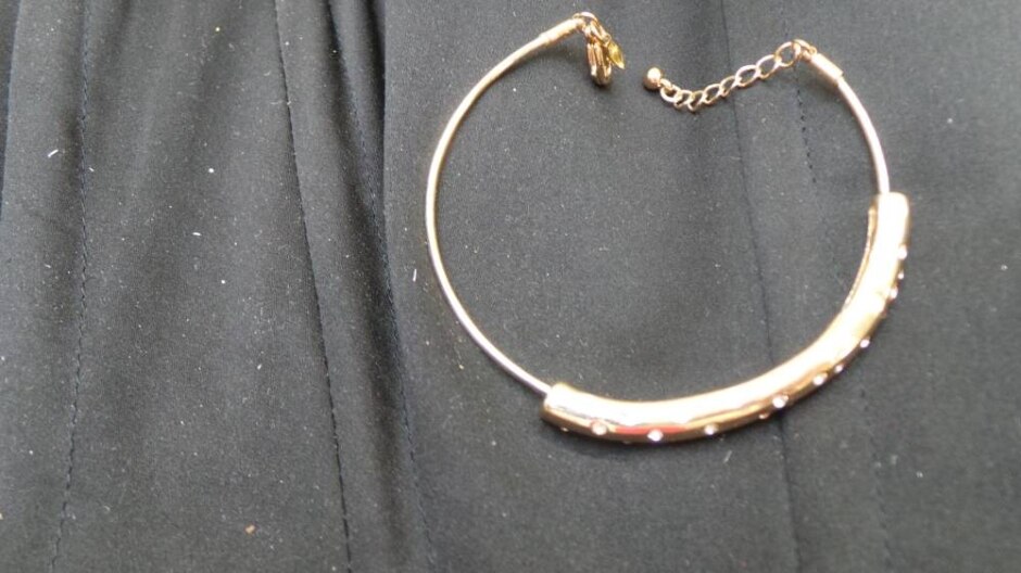 Avon Bangle Rose Gold Plated And Cz Stones  Expandable Sliding Mechanism With Claw Clasp