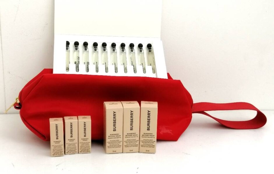 Burberry Mixed Cosmetic Set Hawthorn Bloom Edp Foundation Lipstick Red Bag