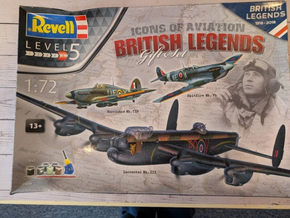 Revell British Legends  Gift Set Level 5 1;72