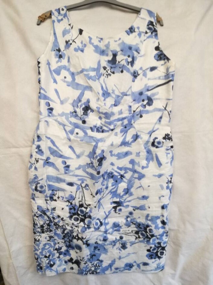 Minuet Petite Body Con Dress White & Blue Size: 14