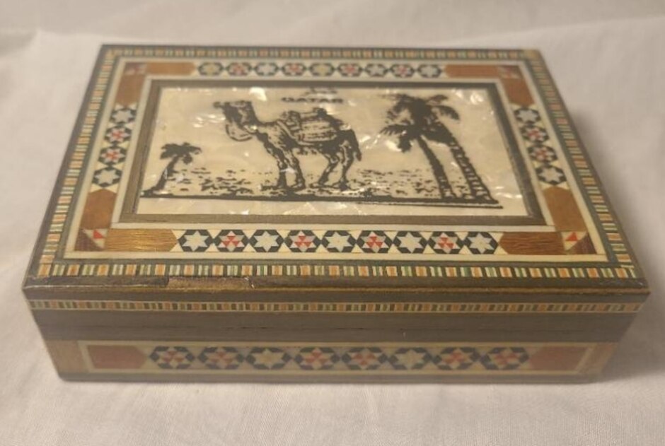 Inlaid Wooden Trinket/ Jewellery Box With Desert And Camel Picture