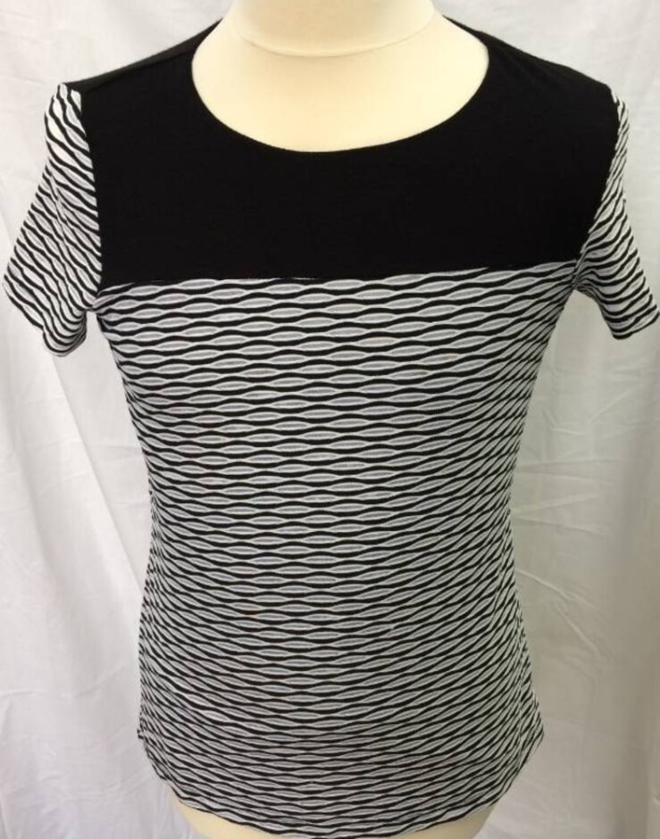 Marc New York Andrew Marc  Women's Casual Top Black & White Size: S
