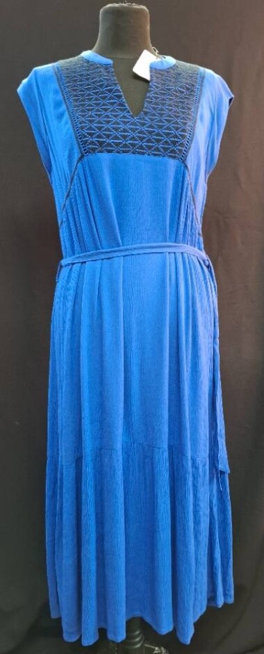 Indi & Cold Loose Fitting Dress Blue Size: L