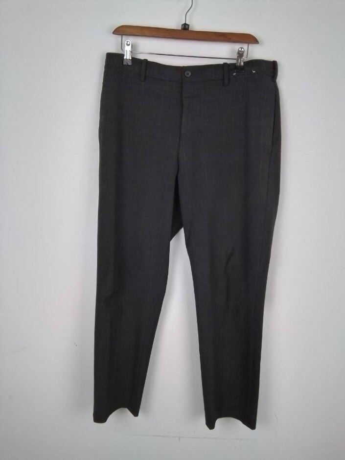 Uniqlo Men's Trouser Grey Size: M