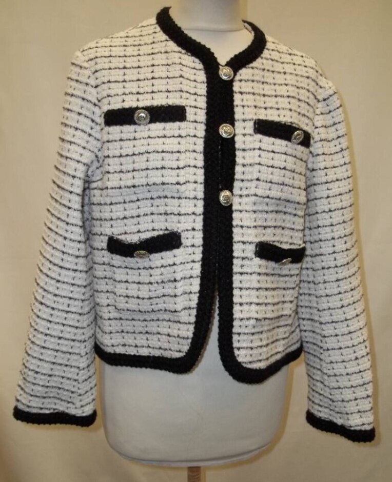 Maje Short Jacket White / Black Size: 34