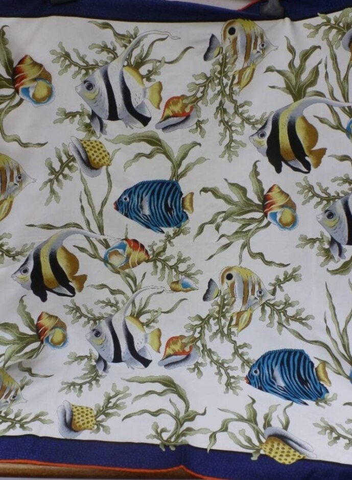 Bnwt Jim Thompson 100% Silk Square Scarf With Exotic Fish Pattern