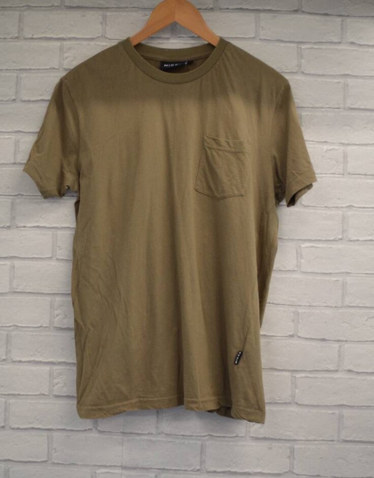 Nicce  T-shirt  Green  Size: M