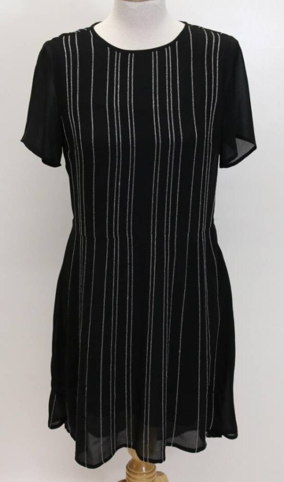 Michael Kors Short Sleeved Midi Dres Black Size: 6