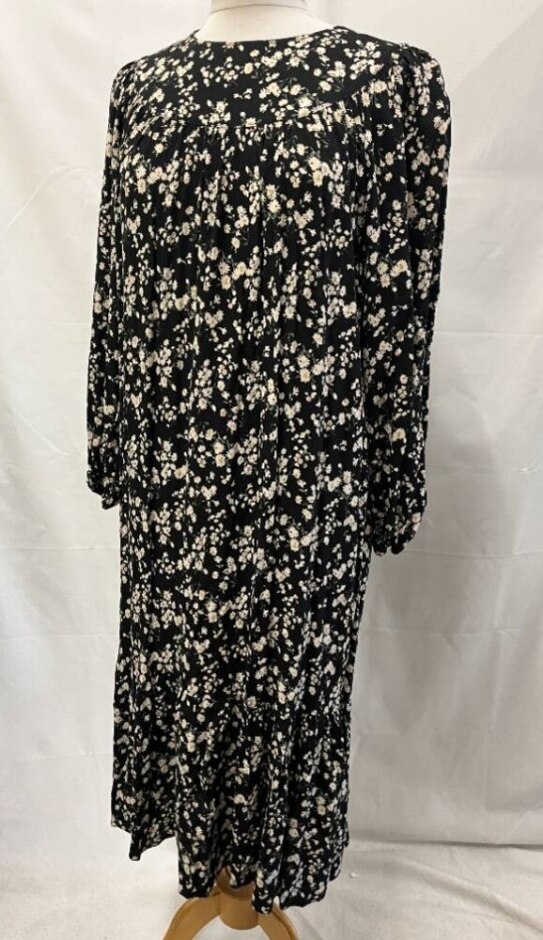 Urban Outfitters Ditsy Print Long Smock Dress Black Size: M