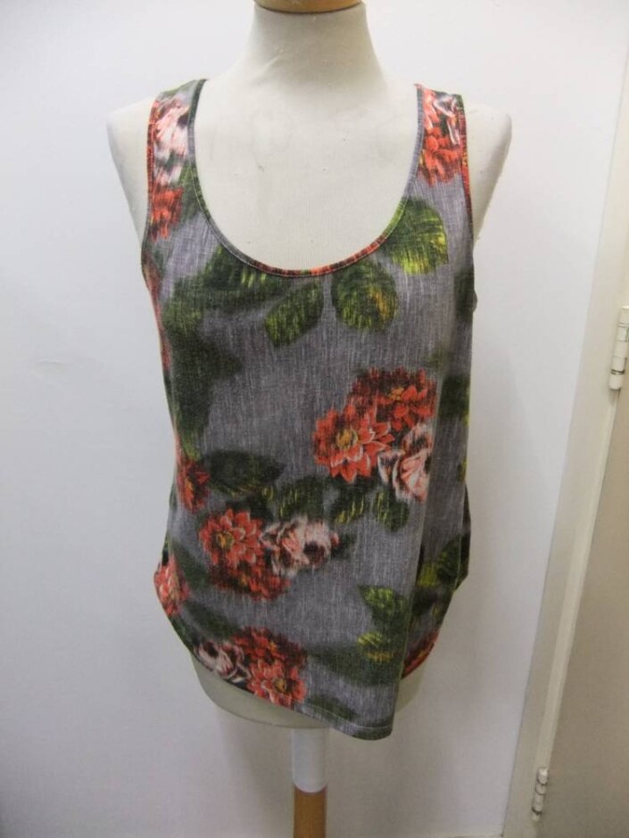 Dorothy Perkins  Sleeveless Round Neck Top Multicoloured  Size: 14