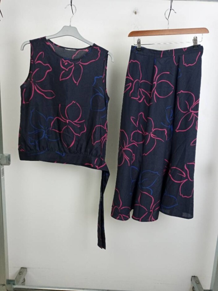 Richard Shops Vintage Skirt And Blouse Set Black Patterned Size: S