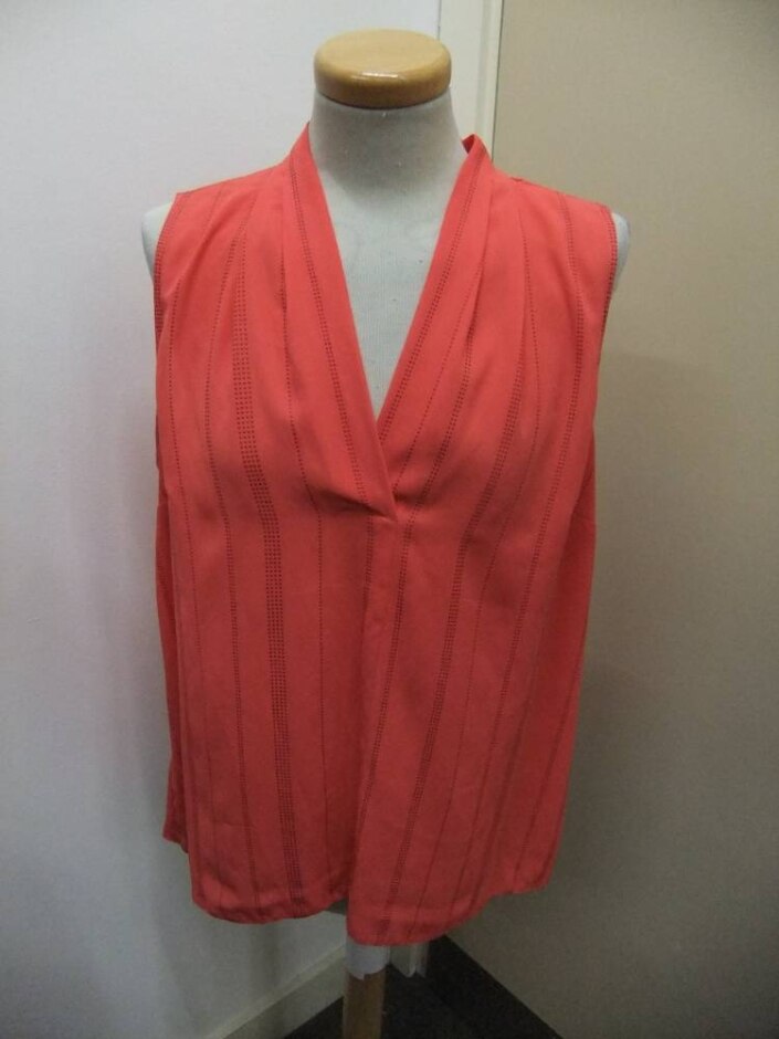 Next Sleeveless To Pink Size: 16